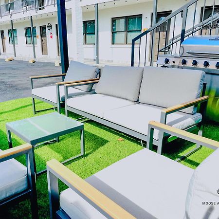Апартаменты The Moose #11 - Luxe Modern Loft With King Bed, Free Parking & Wi-Fi Мемфис Экстерьер фото